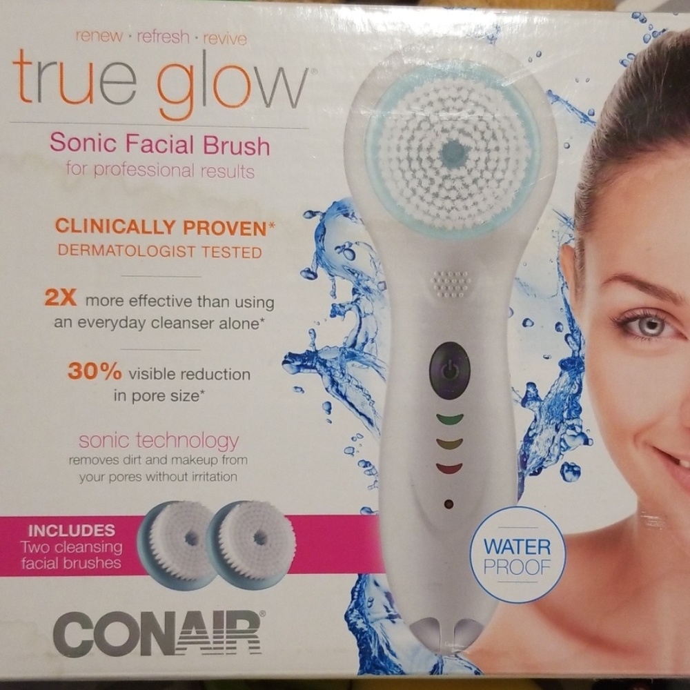 NWT. True glow by Conair Sonic Facial Brush.